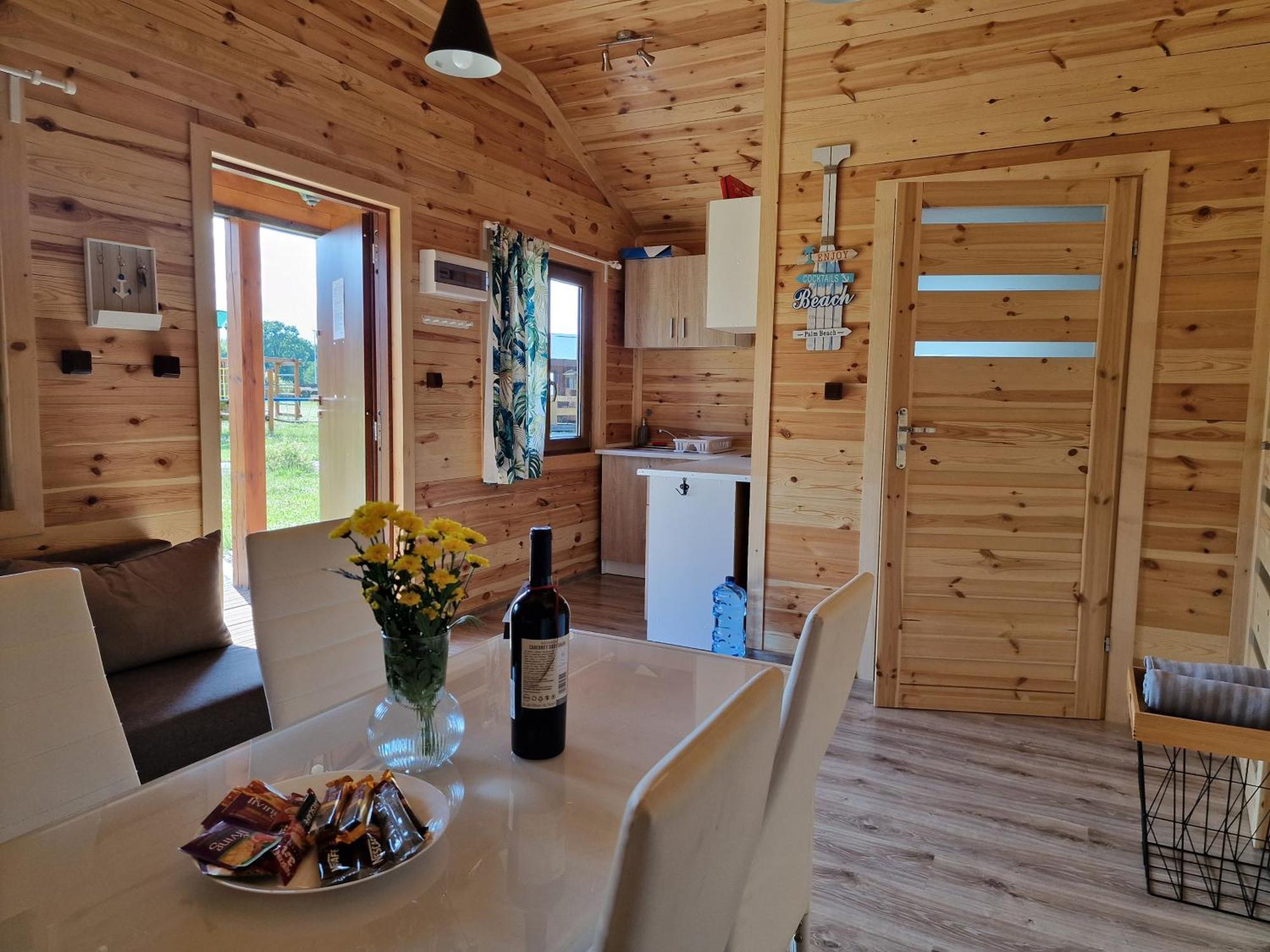 Ranczo Wodnica - Domki Letniskowe, Domki Na Wylacznosc Ustka Exterior foto